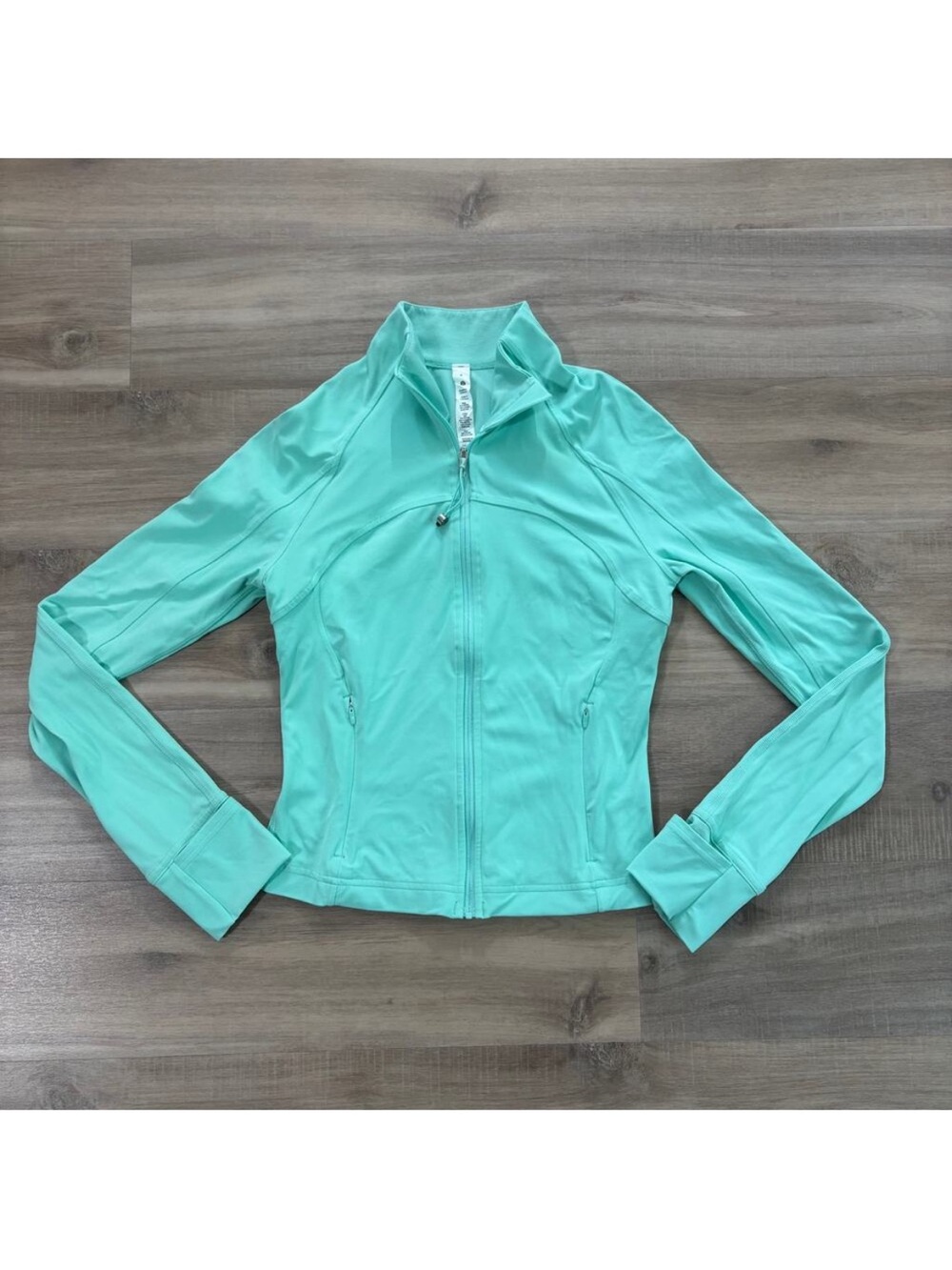 Lululemon Cropped define jacket “wild mint”